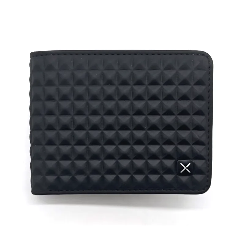 পুরুষদের জন্য পিরামিডাল প্রজেকশন পিইউ বাইফোল্ড ওয়ালেটের পৃষ্ঠে ফাটল কি বার্ধক্য বা অনুপযুক্ত রক্ষণাবেক্ষণের প্রাকৃতিক ফলাফল?